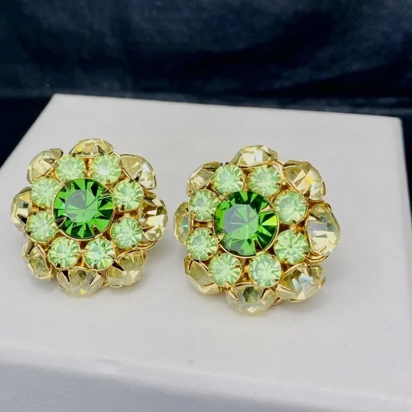 JUDY LEE Demi Parure Signed Uranium Glass Cluster Clip-On Earrings & Brooch Set - Picture 3 of 12